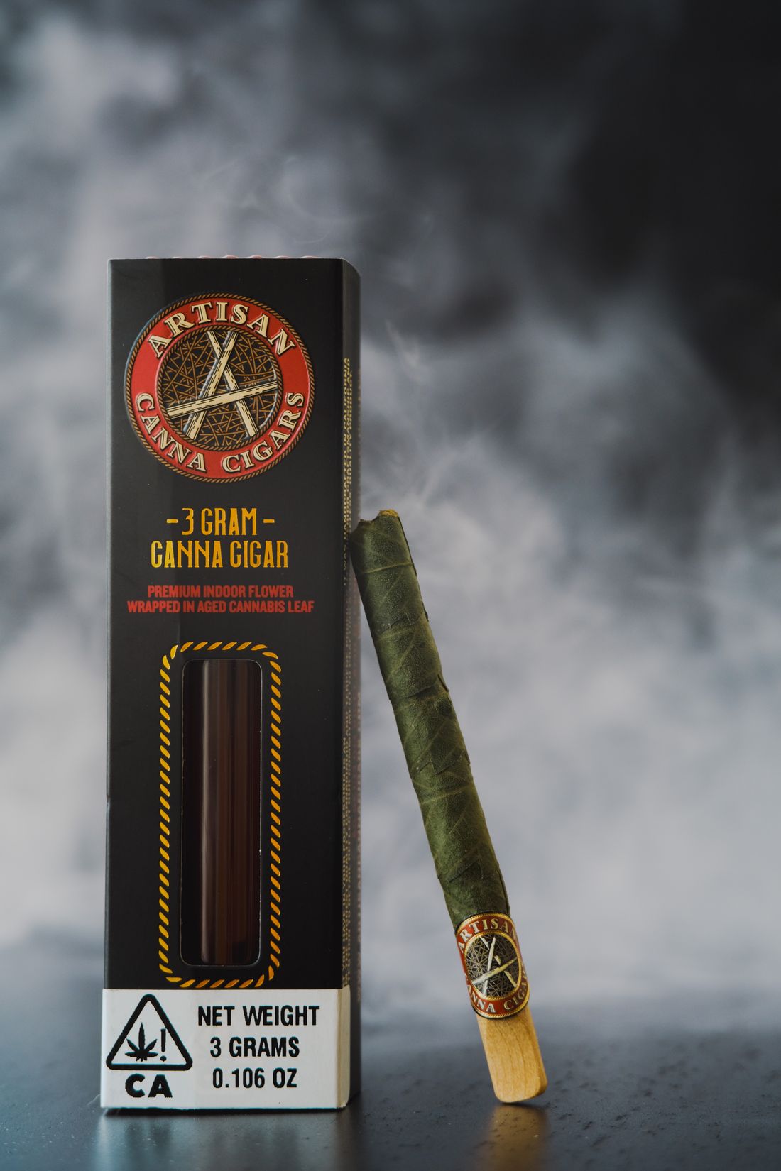 Cannagar and box in smoke